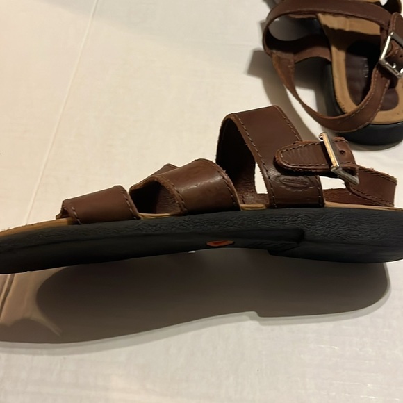 Azaleia Brazil-7.5-Brown-three straps with buckle, leather upper, made in Brazil - Picture 6 of 8